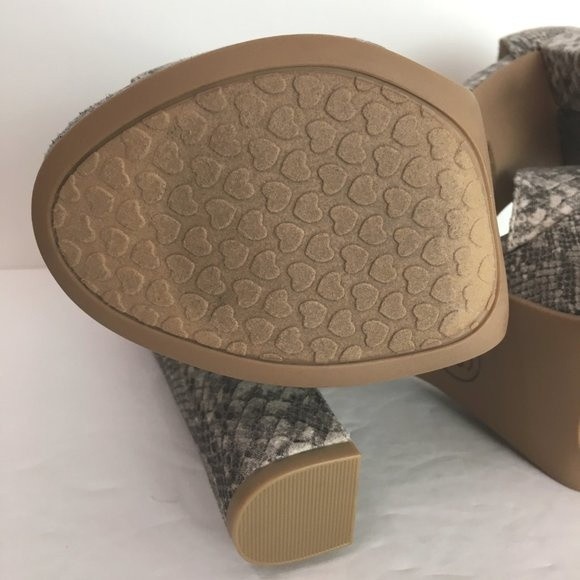 Chinese Laundry Women's Snakeskin Avenue 2 Platform Sandal Block Heels 8.5 NEW - Picture 10 of 16